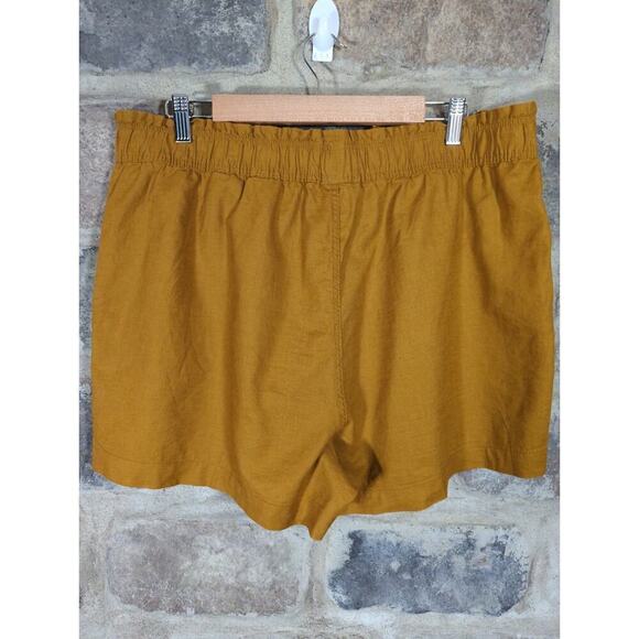 Woman's H&M Linen Blend Paper Bag Waist Shorts Mustard Brown Size XL Loose Fit - Picture 5 of 13